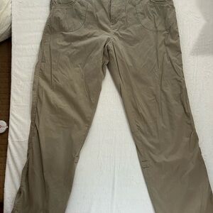 Women’s Khaki Utility Pants by Kuhl- Casual Straight Fit